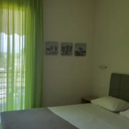 Ioli Appartement *